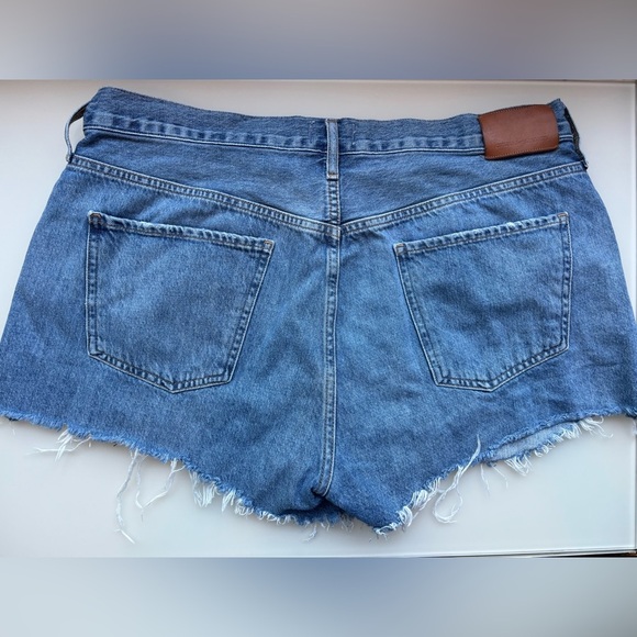 Citizens Of Humanity Blue Jean Shorts Distressed Hem - Picture 4 of 4